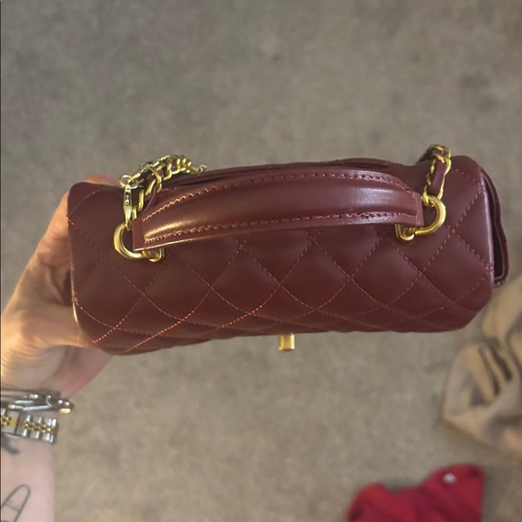CHANEL FLAP BAG W HANDLE - Picture 4 of 15